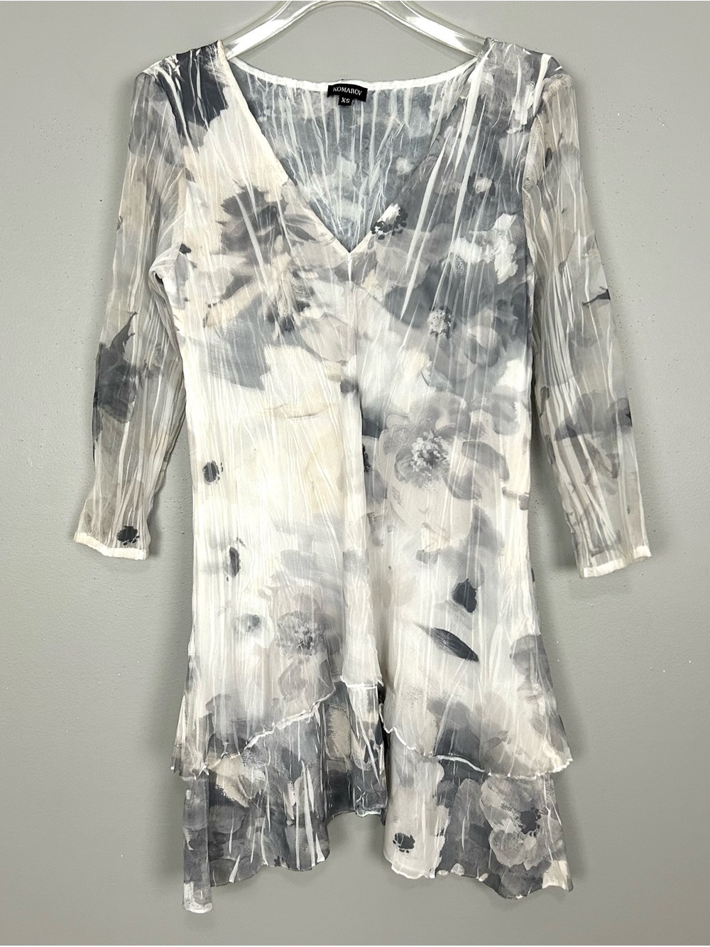 Komarov V-Neck Layered Chiffon Tunic Blouse Women’s Size XS Crinkle Floral Boho
